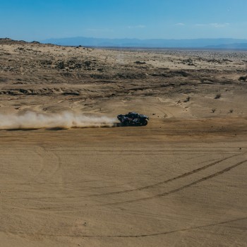 Icon Desert Race Chase